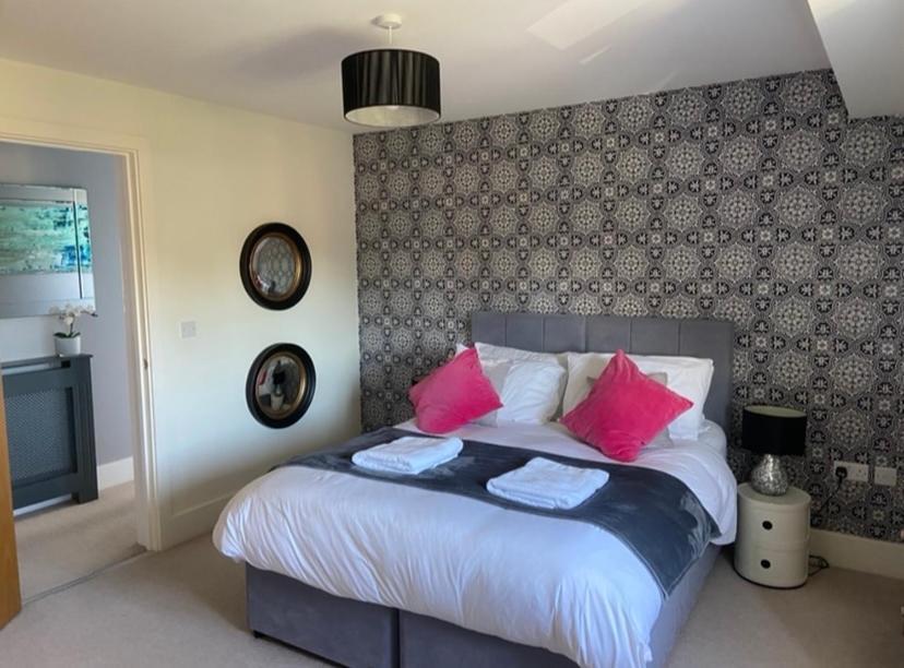 Reed Warbler - Hm111 - Lower Mill Estate Penthouse Apartment With Spa Access Somerford Keynes Екстериор снимка