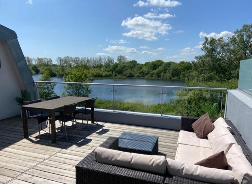 Reed Warbler - Hm111 - Lower Mill Estate Penthouse Apartment With Spa Access Somerford Keynes Екстериор снимка